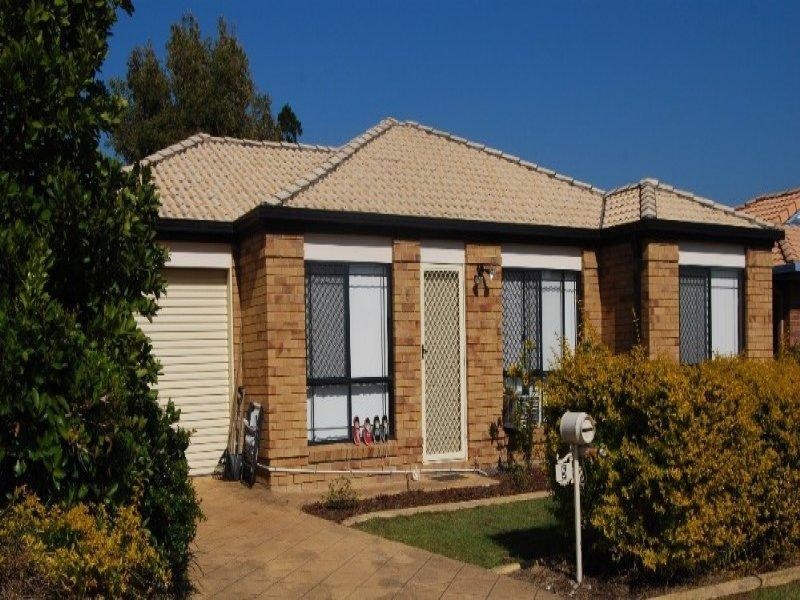 5 Janine Street, Wynnum West QLD 4178