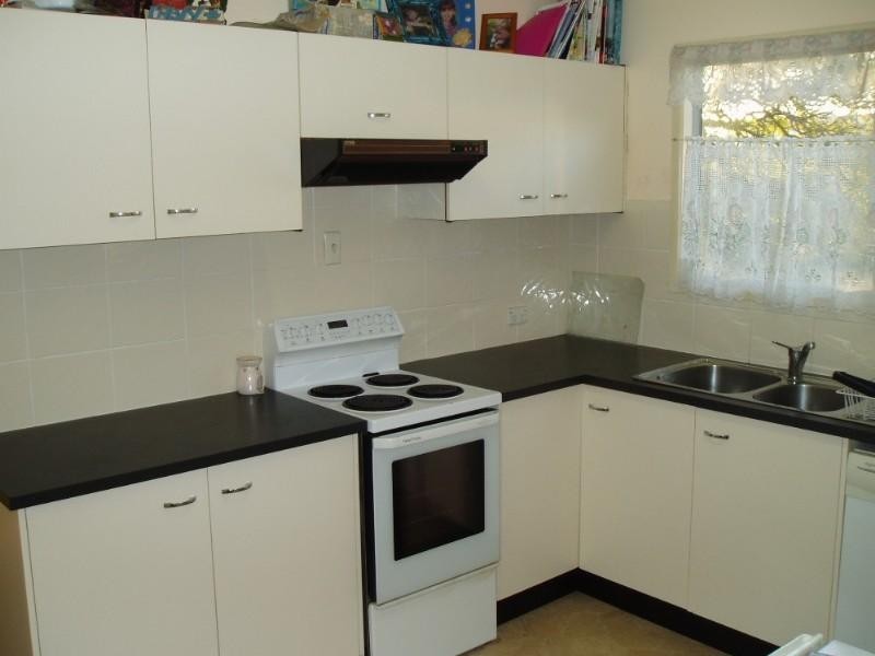 3 Malabar Street, Wynnum West QLD 4178