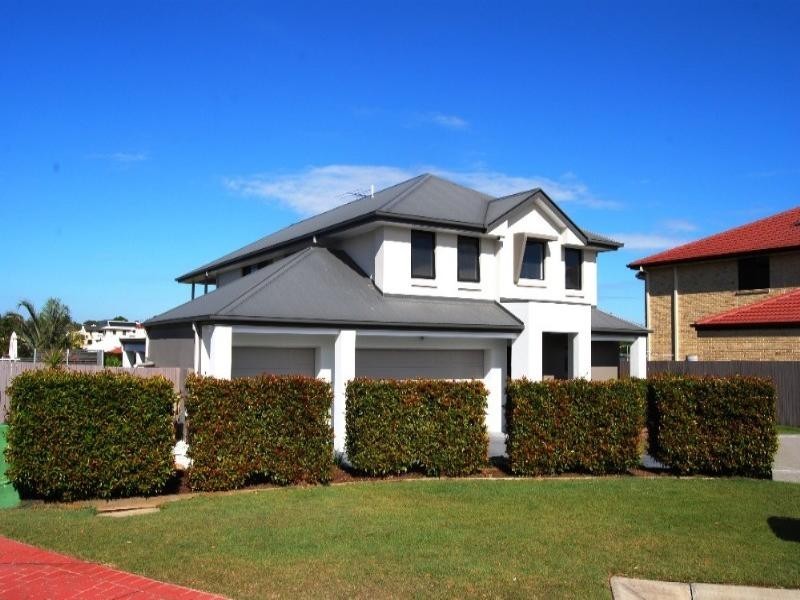 15 Fennessy Close, Wakerley QLD 4154