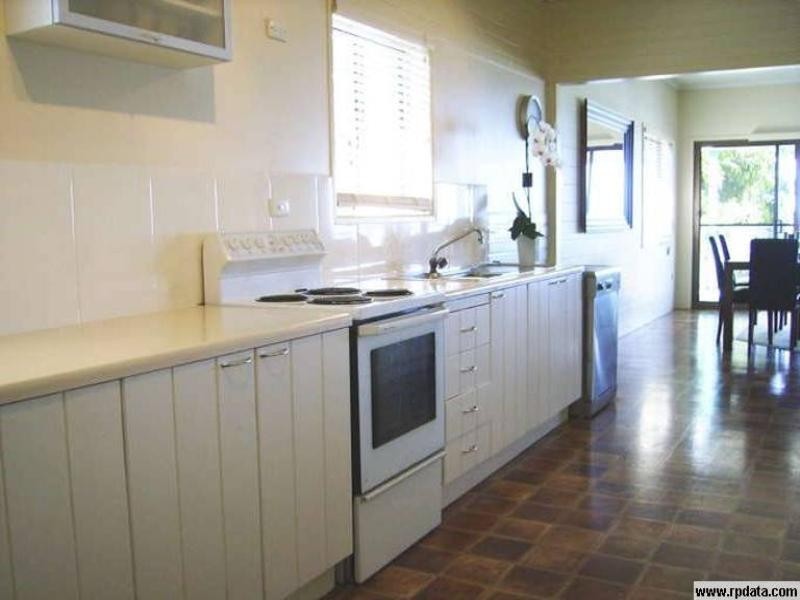 126 Ernest Street, Manly QLD 4179