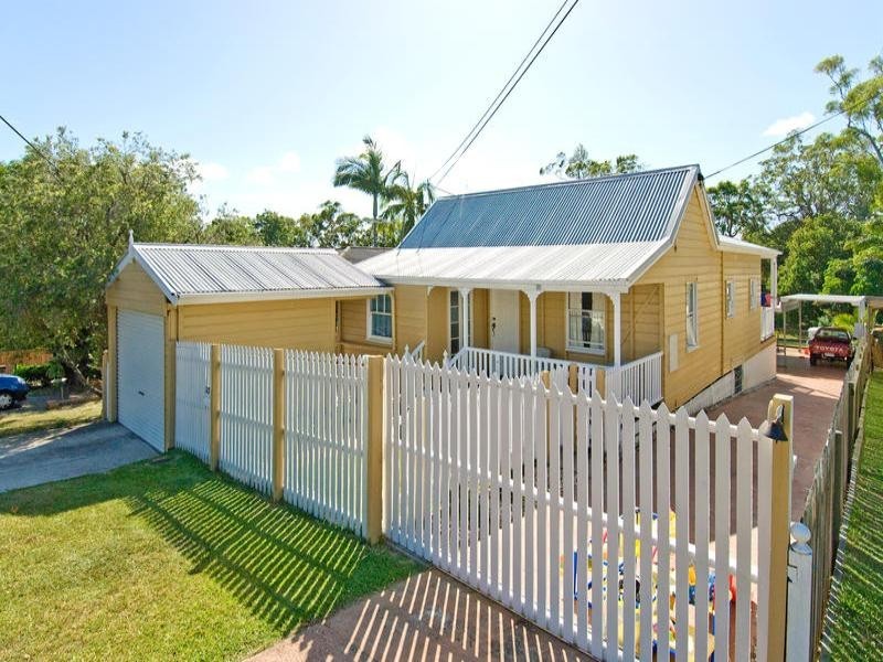 27 Ian Street, Lota QLD 4179