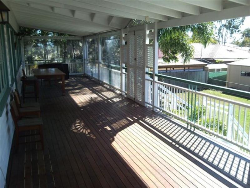 82 Gwynne Street, Wynnum West QLD 4178