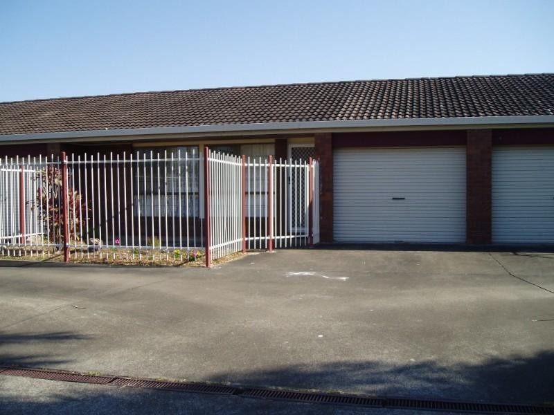 2/27 Drayton Terrace, Wynnum QLD 4178