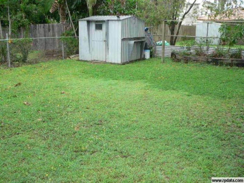 24 Coolana Street, Lota QLD 4179