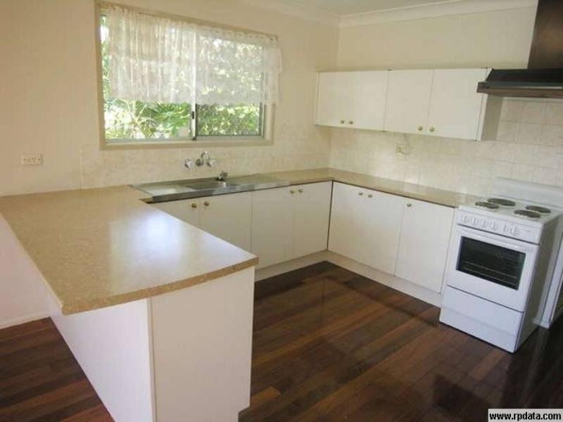 24 Coolana Street, Lota QLD 4179