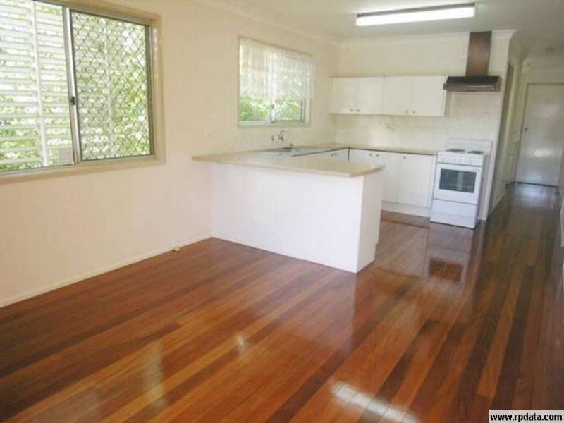 24 Coolana Street, Lota QLD 4179