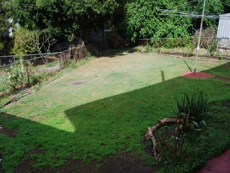 8 Arakurta Street, Lota QLD 4179