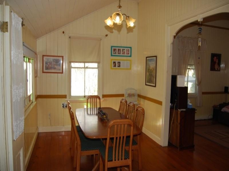 73 Coreen Street, Wynnum QLD 4178