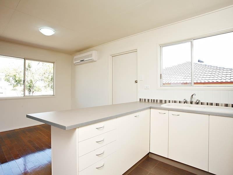 47 Curve Avenue, Wynnum QLD 4178