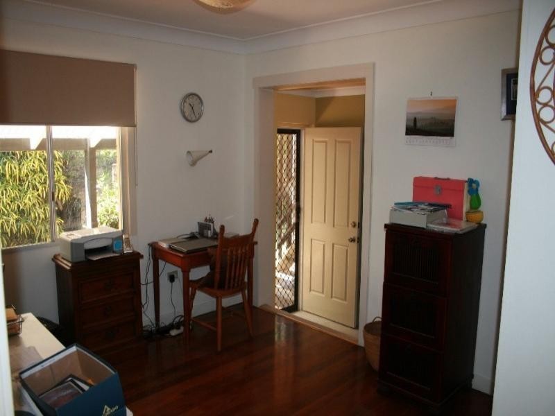 8 Glenshiel Street, Wynnum QLD 4178