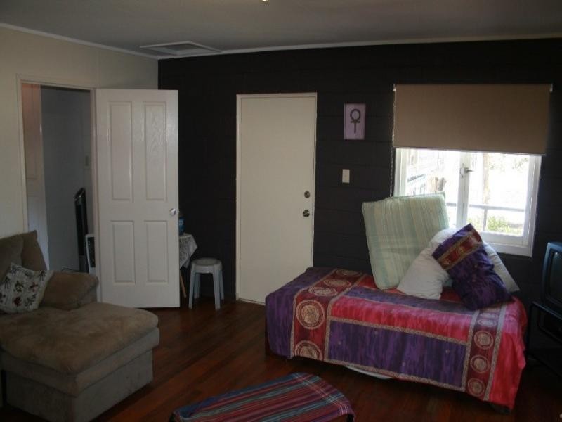 8 Glenshiel Street, Wynnum QLD 4178