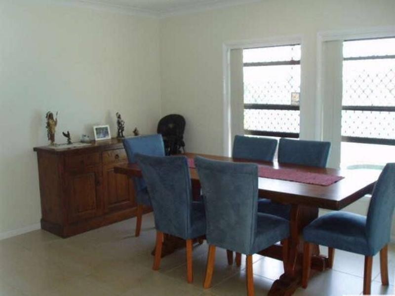 1 Sunstone Street, Manly West QLD 4179