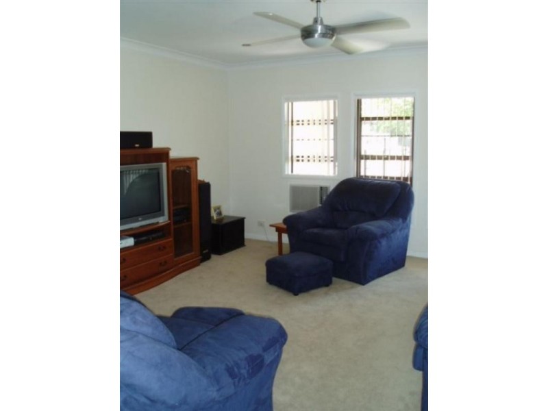 1 Sunstone Street, Manly West QLD 4179