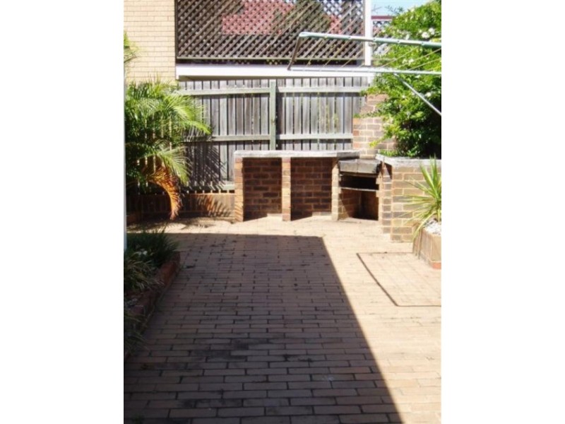 1 Sunstone Street, Manly West QLD 4179