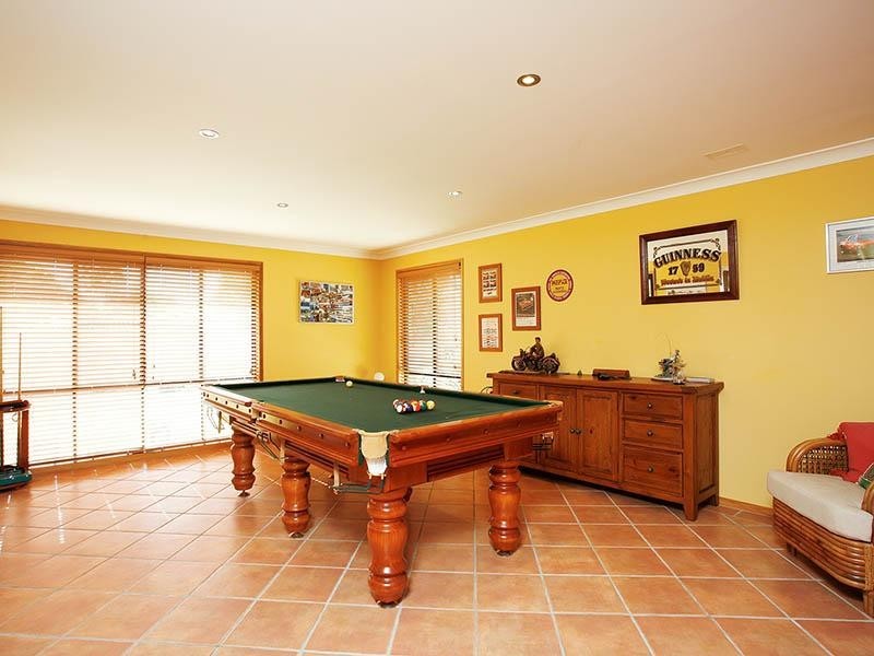 2 Saunders Place, Wynnum QLD 4178