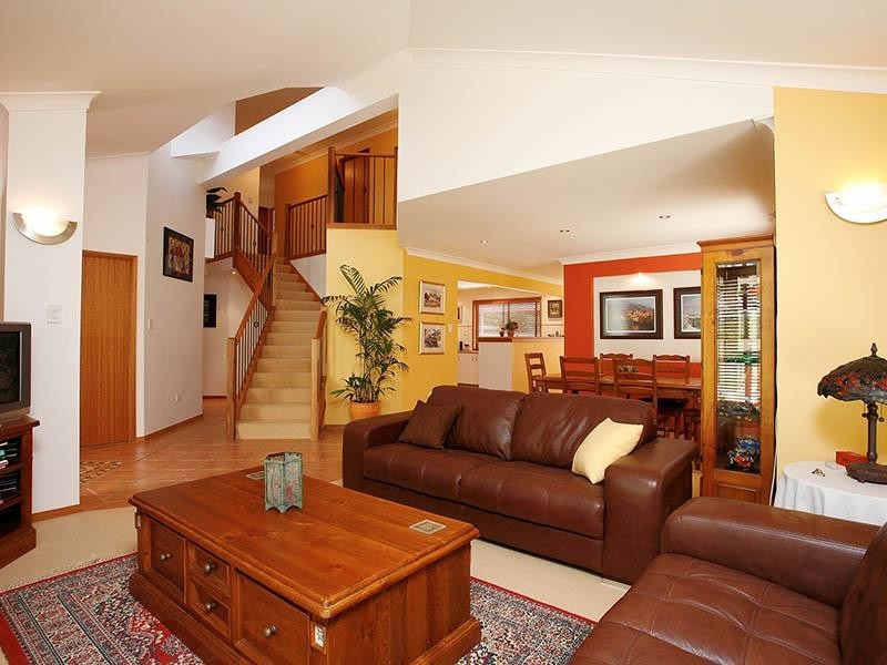 2 Saunders Place, Wynnum QLD 4178