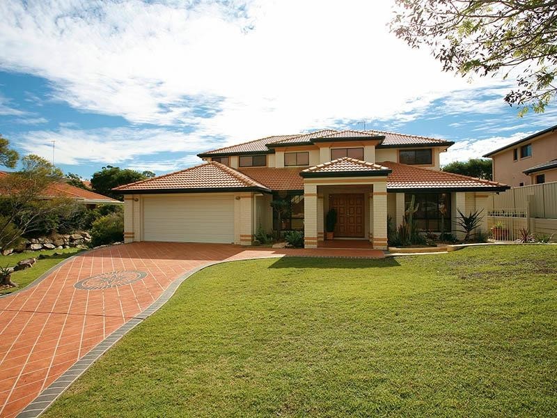 2 Saunders Place, Wynnum QLD 4178