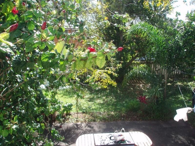 8 Ogilvie Street, Wynnum QLD 4178