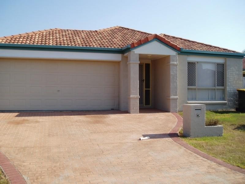 5 Pamela Street, Wynnum West QLD 4178