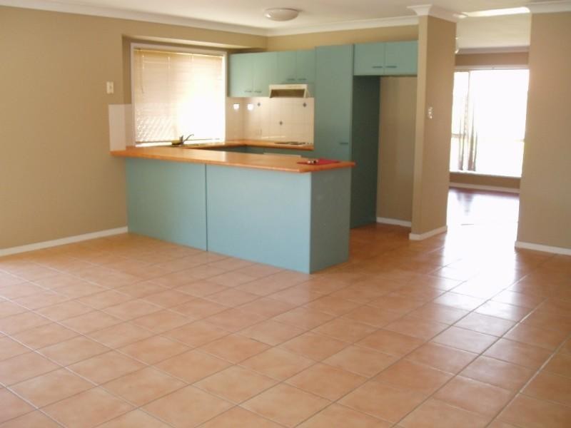 5 Pamela Street, Wynnum West QLD 4178