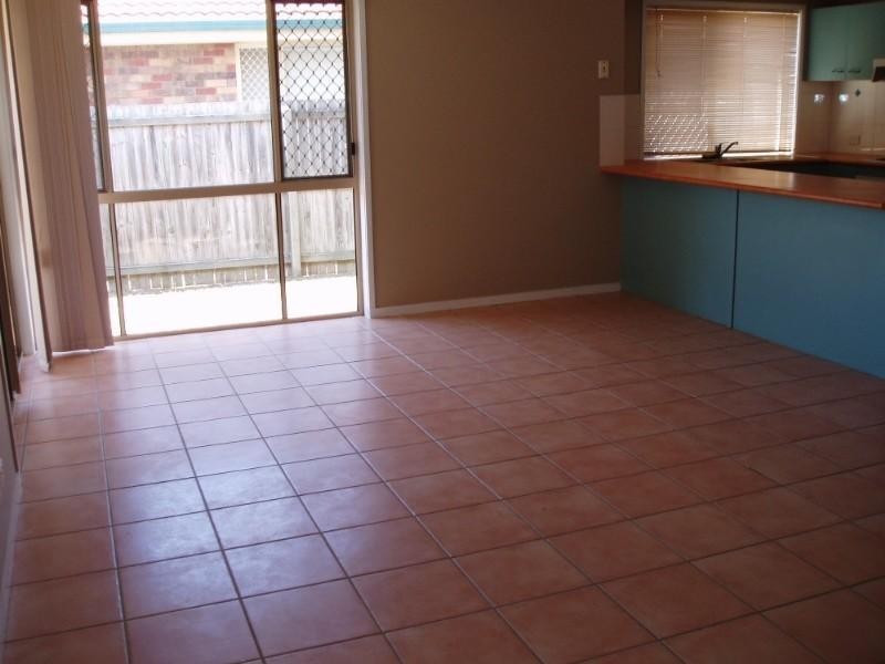 5 Pamela Street, Wynnum West QLD 4178