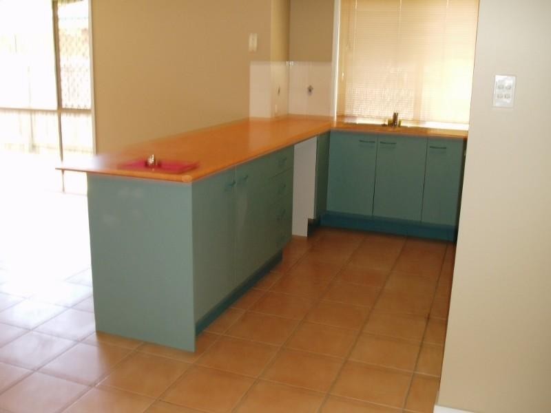 5 Pamela Street, Wynnum West QLD 4178