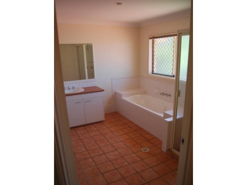 53 Brookside Place, Lota QLD 4179