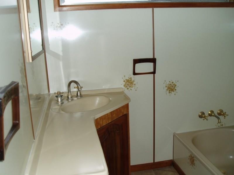 52 Brockworth Street, Wynnum QLD 4178