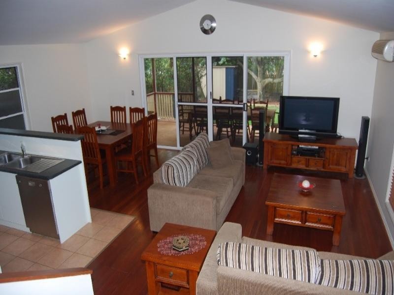 75 Waterview Avenue, Wynnum QLD 4178