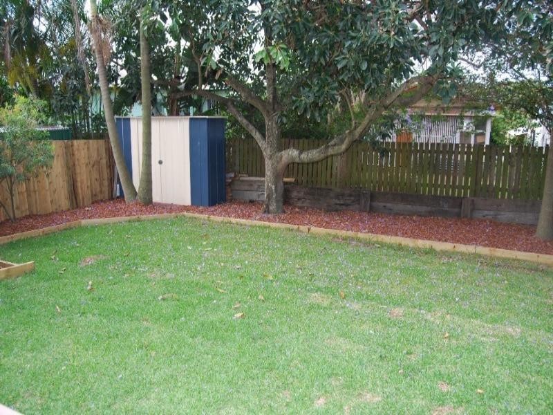 75 Waterview Avenue, Wynnum QLD 4178