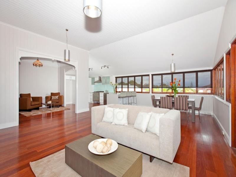 38 Gordon Parade, Manly QLD 4179