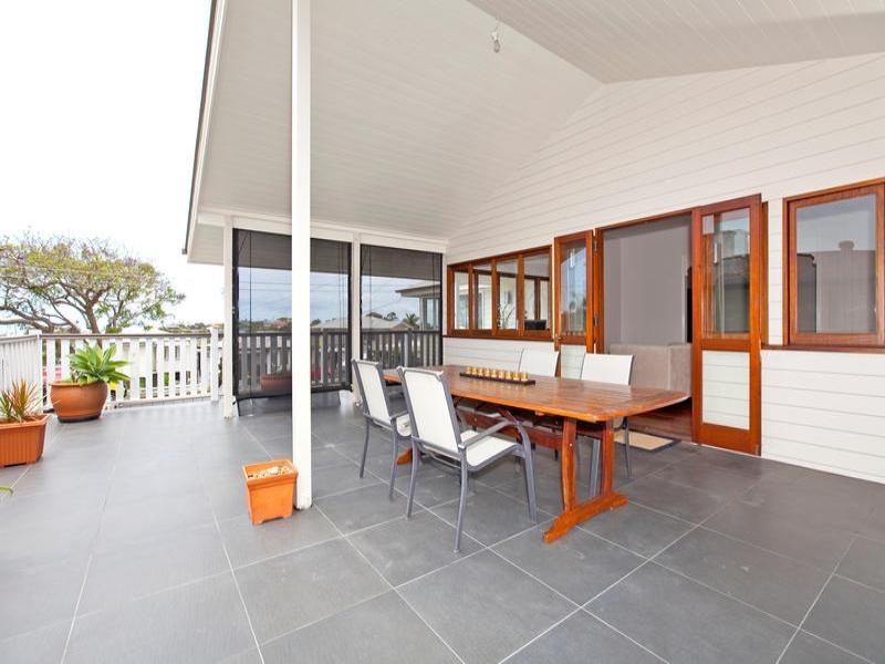38 Gordon Parade, Manly QLD 4179