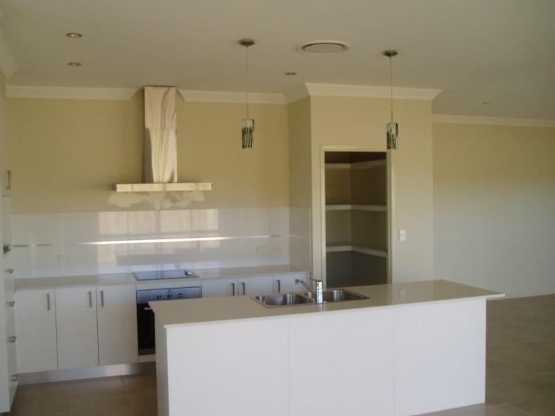 18 Vera Place, Tingalpa QLD 4173
