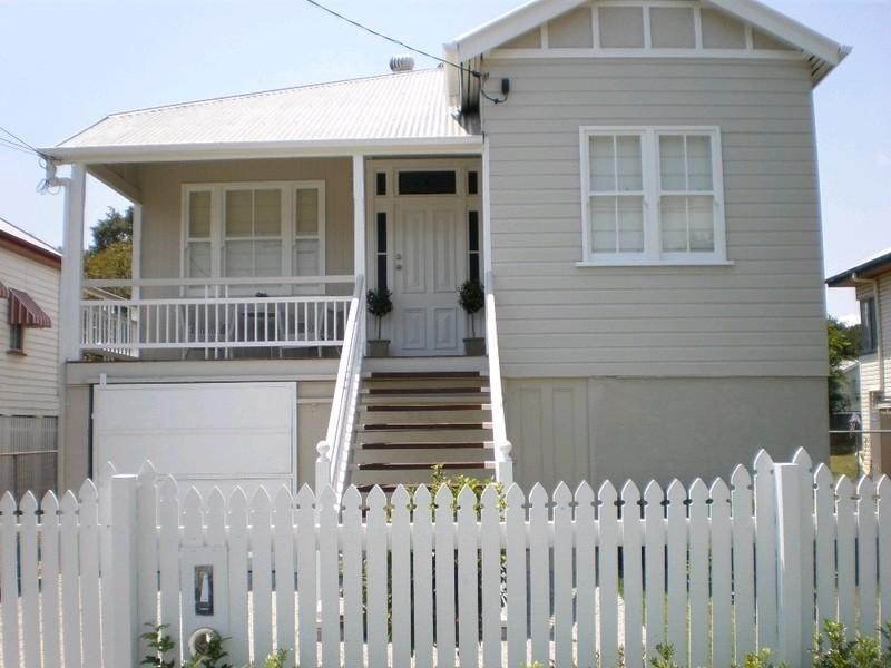 16 Agnes Street, Wynnum QLD 4178