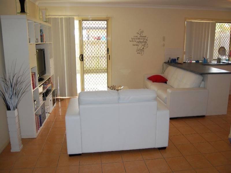 9 Westaway Place, Wynnum West QLD 4178