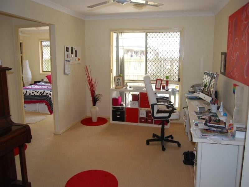 9 Westaway Place, Wynnum West QLD 4178