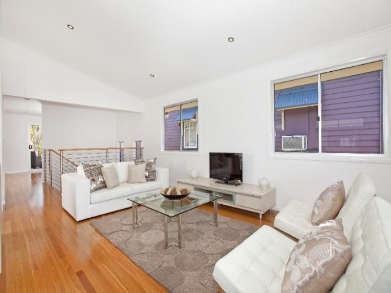 104 Gordon Parade, Manly QLD 4179