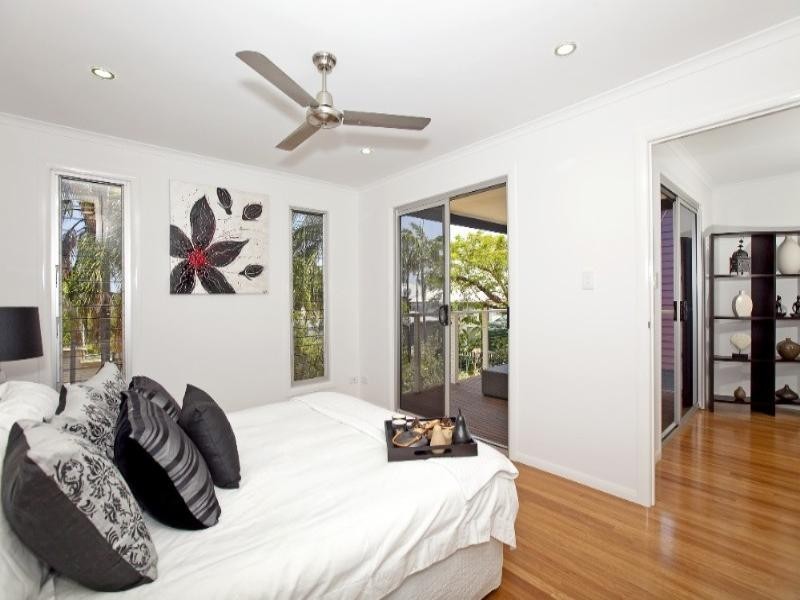 104 Gordon Parade, Manly QLD 4179