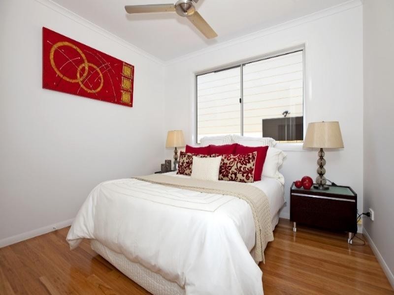 104 Gordon Parade, Manly QLD 4179