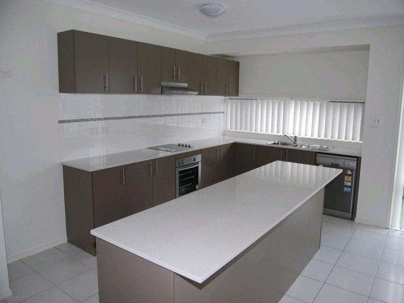2 Peregian Close, Manly West QLD 4179