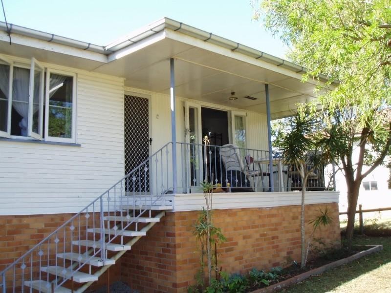 8 Ogilvie Street, Wynnum QLD 4178