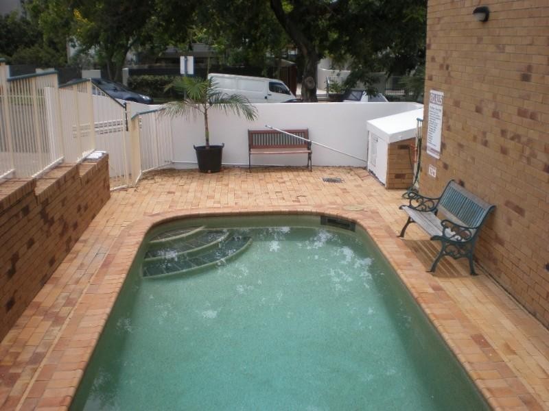 4/116 Akonna Street, Wynnum QLD 4178