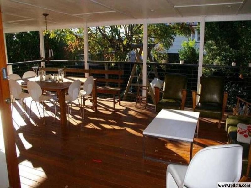 9 Kingswood Street, Manly West QLD 4179