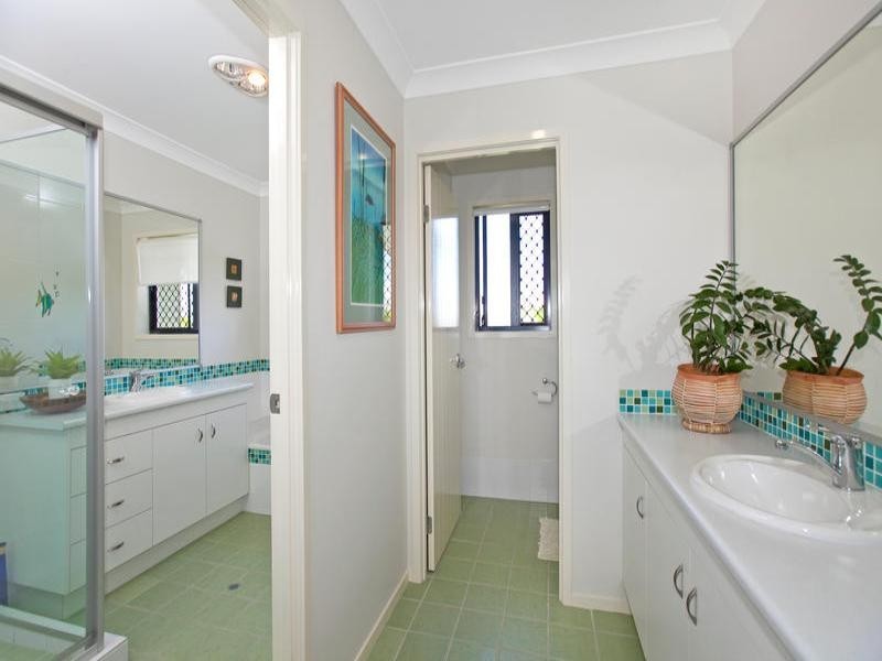 34 Charles Place, Manly West QLD 4179