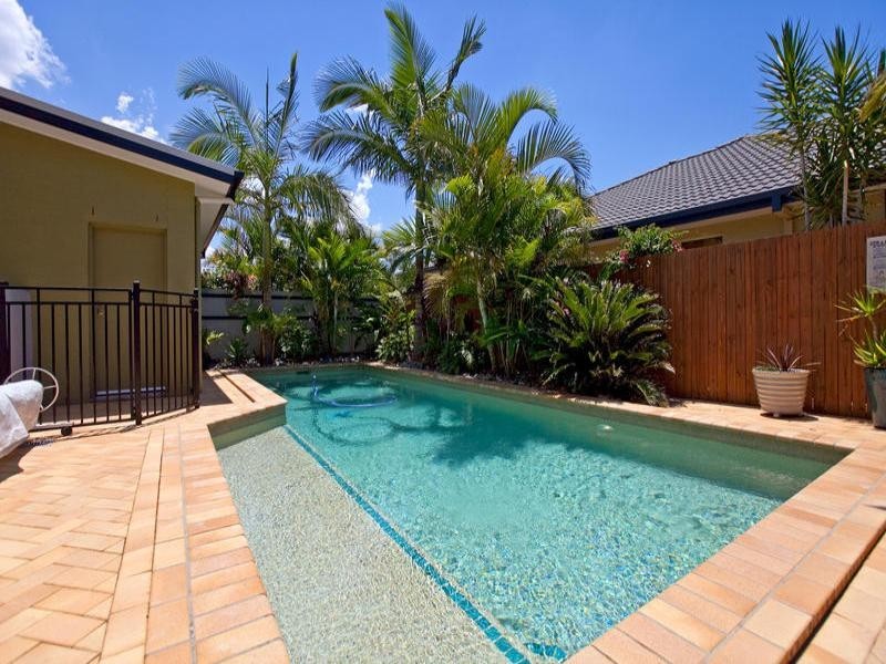 34 Charles Place, Manly West QLD 4179