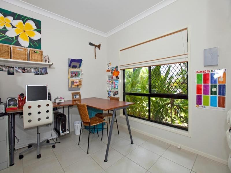 34 Charles Place, Manly West QLD 4179