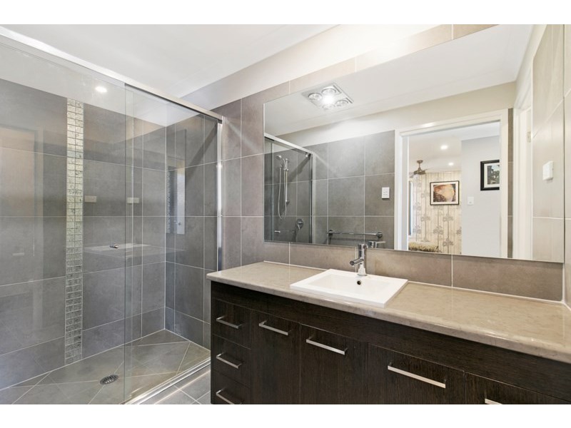 9 Berringar Street, Wynnum QLD 4178