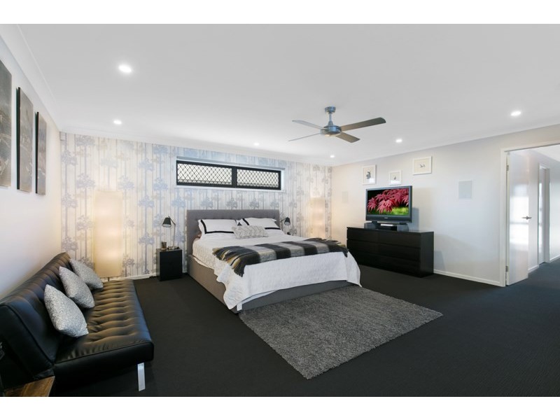 9 Berringar Street, Wynnum QLD 4178