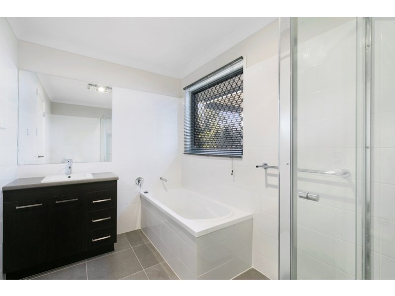 9 Berringar Street, Wynnum QLD 4178