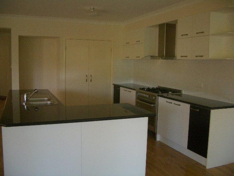 48 Foch Street, Wynnum West QLD 4178